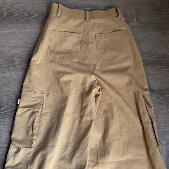 THE FRANKIE SHOP Hailey Oversized Cotton Cargo Pants Small - Picture 14 of 16